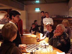 foto met Ren Buisman en Anish Giri